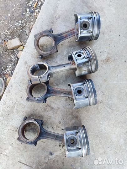 Шатун хундай таракан 3л,150лс