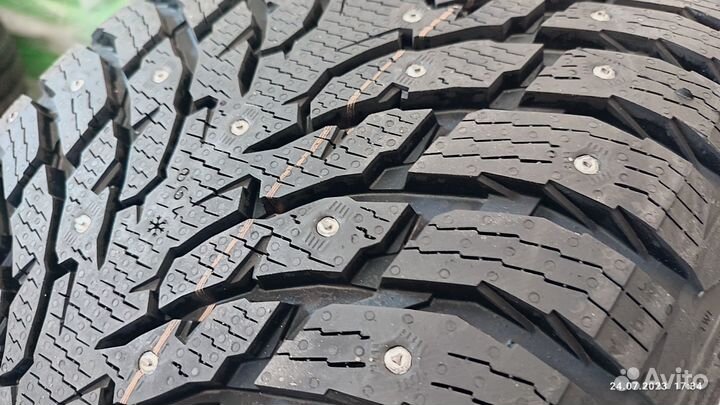 Nokian Tyres Hakkapeliitta 9 SUV 315/40 R21 115T