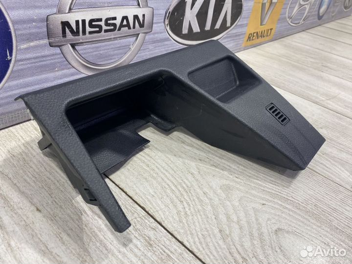 Накладка на торпедо nissan tiida C11