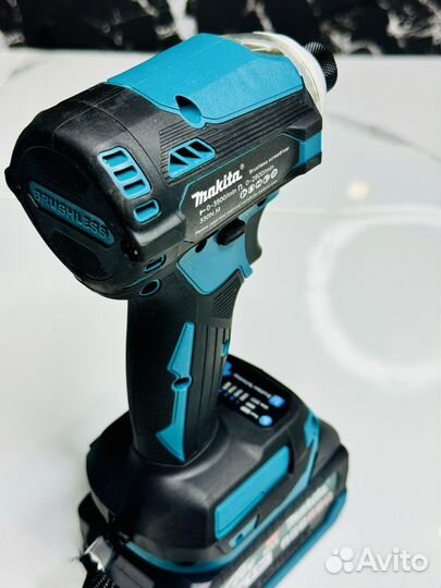 Винтоверт Makita 18в новый