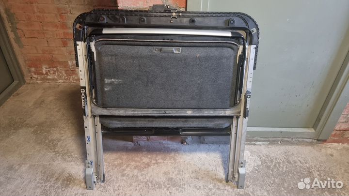 Люк без стекла Mazda