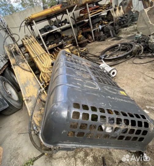 Капот komatsu PC300-7