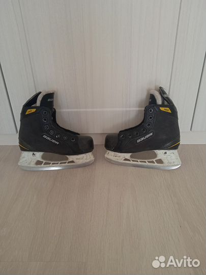 Коньки хоккейные