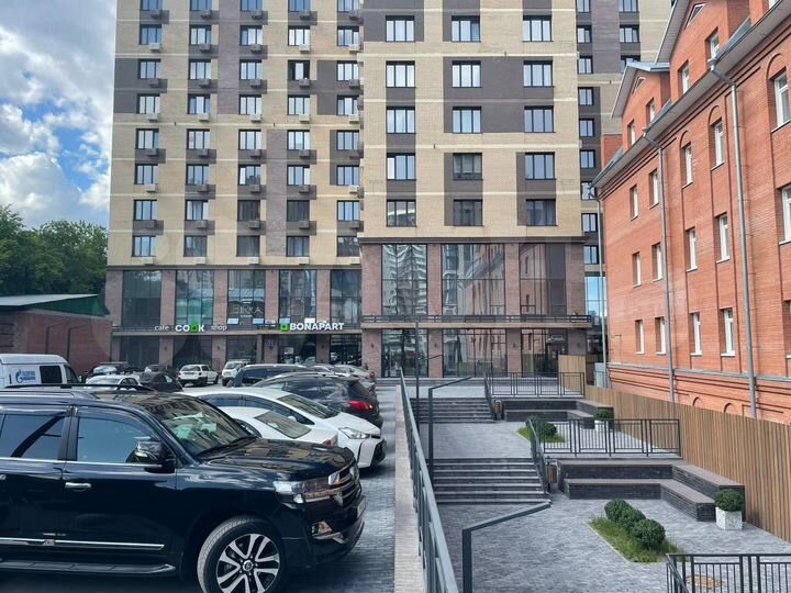 Помещение в центре города, 207 м²