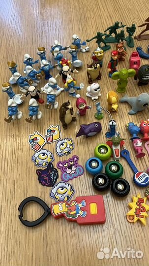 Мелкие игрушки, киндеры и прилипалы, скрепыши