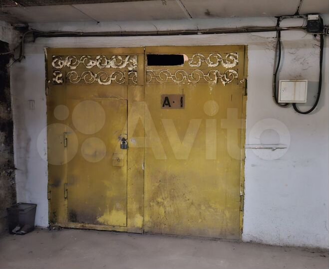 Гараж, > 30 м²