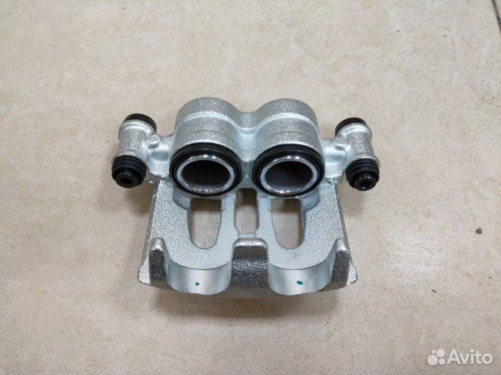 Суппорт передний правый Mercedes-Benz Sprinter