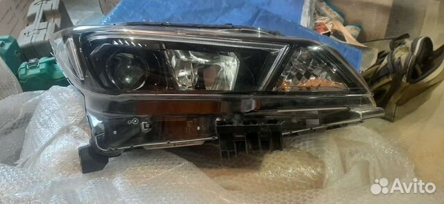 Фара передняя правая Nissan Leaf ZE1