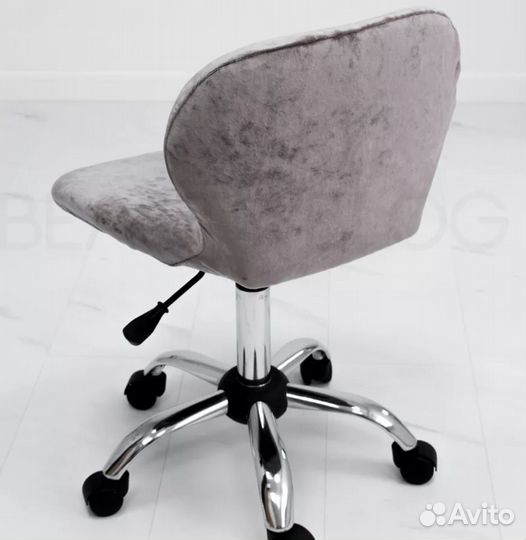 Стул для мастера ракушка