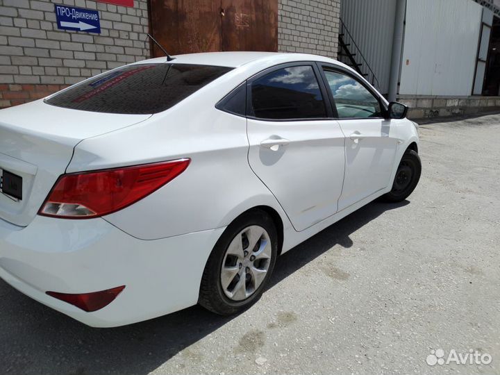 Hyundai Solaris 1.4 МТ, 2015, 196 000 км