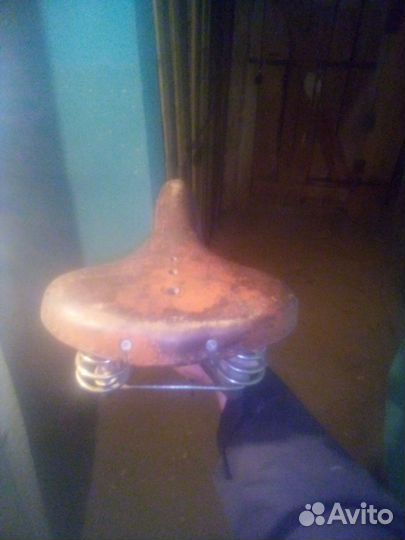 Сиденье для велосипеда СССР трехпружинное 71 г