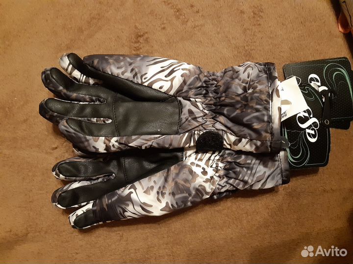 Перчатки горнолыжные женские