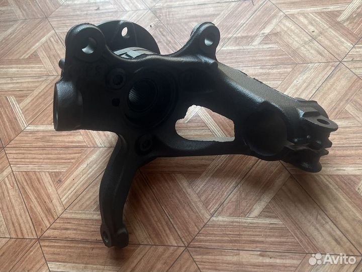 Поворотный кулак Передний правый Skoda octavia