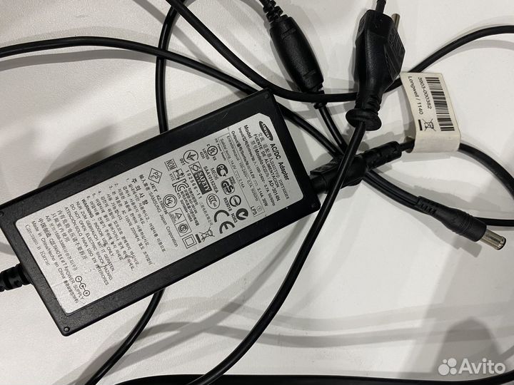 Монитор Samsung