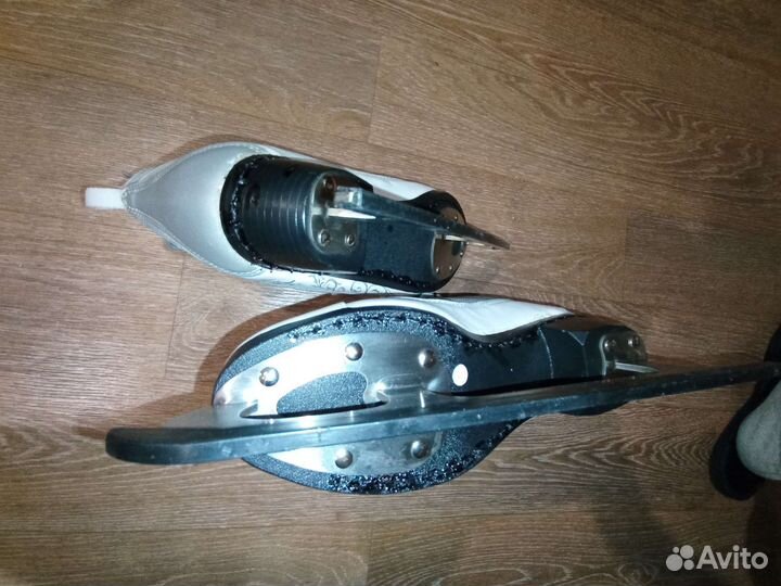 Коньки для фигурного катания