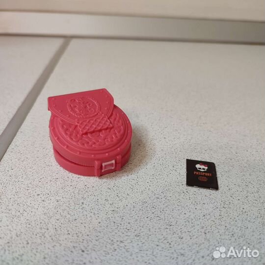 Кукла Монстр Хай Лорна Макнесси