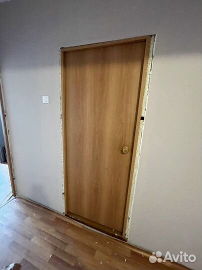 Двери межкомнатные на 80 3 шт Бу от застройщика