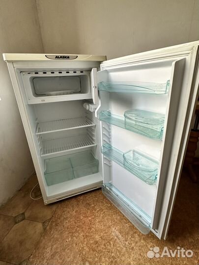 Холодильник бу Аляска