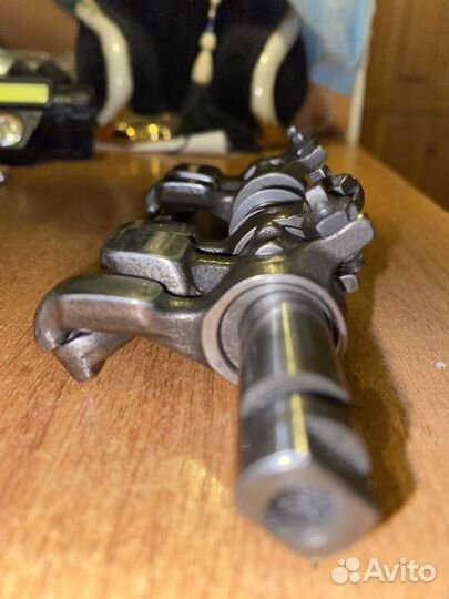 Клапанный рокер Suzuki Bandit 400