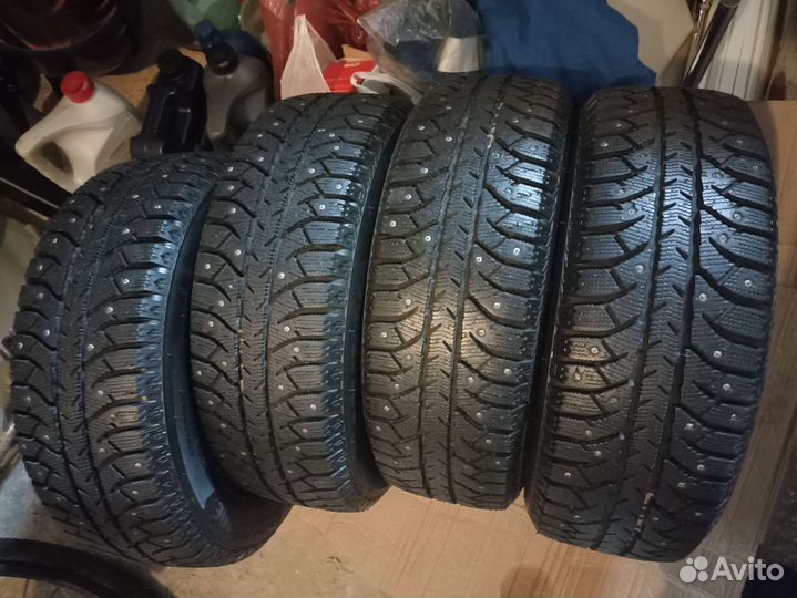 Bridgestone Ice Cruiser 7000S 185/60 R15 84T