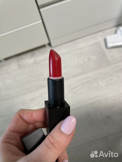 Помада RBG красная