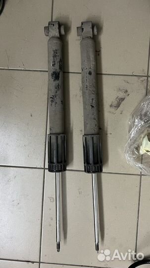 Амортизатор задний VW Golf 7 (1.4)