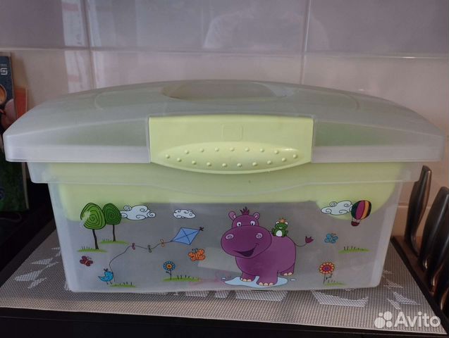 Коробка пластиковая большая для хранения