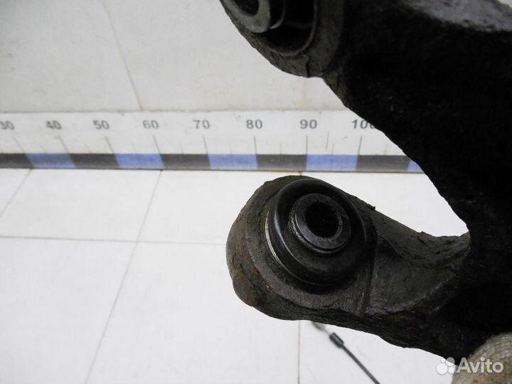 Кулак поворотный задний правый Impreza (G12) 2007