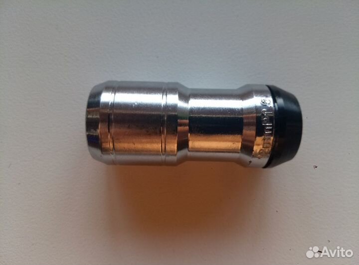 Гайки колесные с секреткой