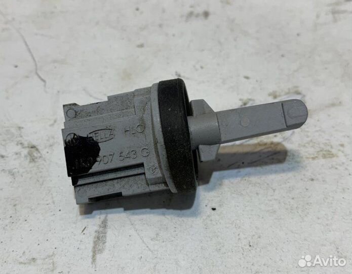 Датчик температуры воздуха Volkswagen Jetta Vi