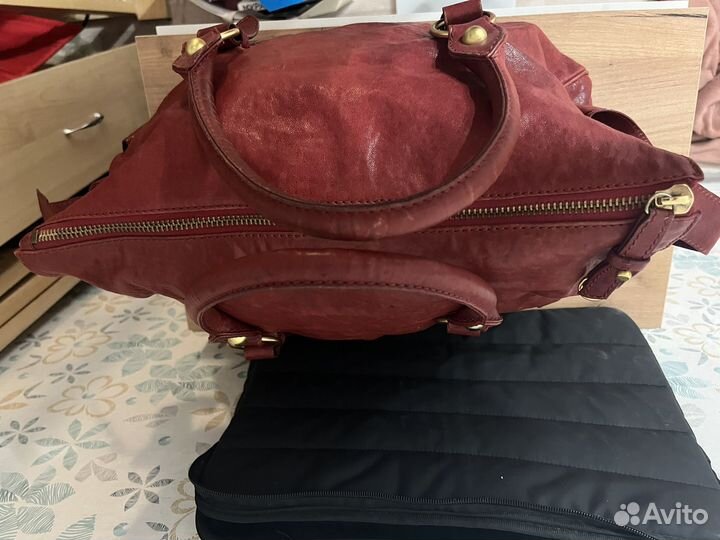 Кожаная сумка Miu Miu