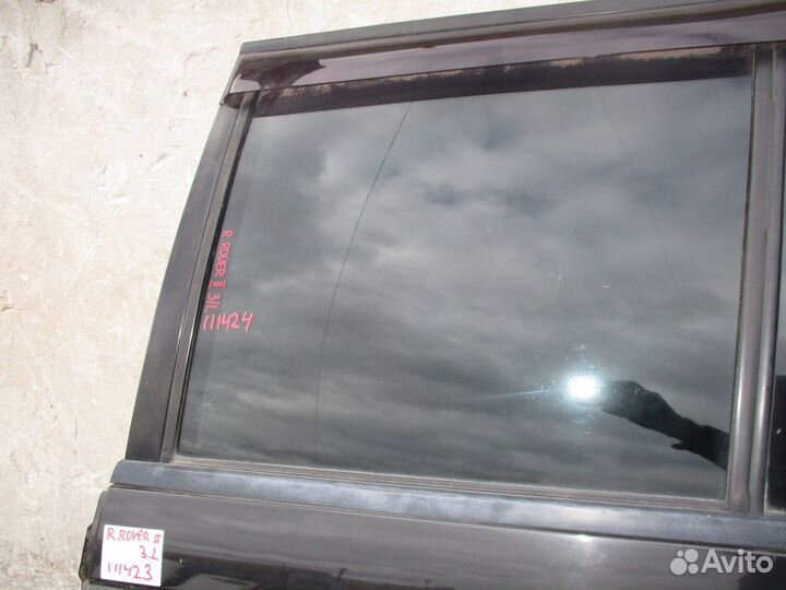Стекло двери задней левой Range Rover 2