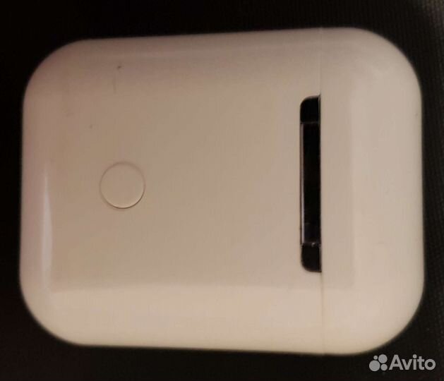 Зарядный кейс для AirPodsи Realme