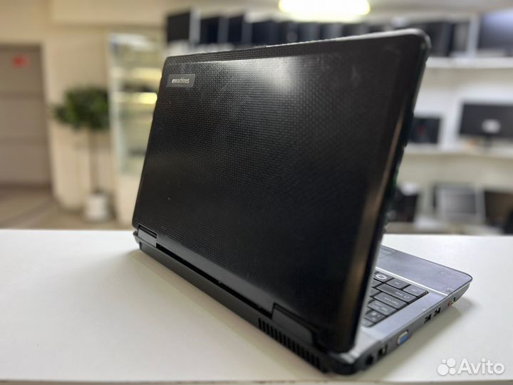 Ноутбук Emachines E525