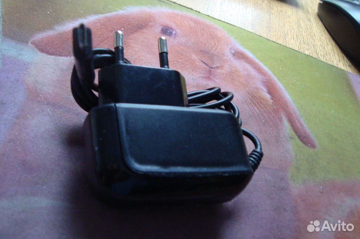 Сетевое зарядное устройство