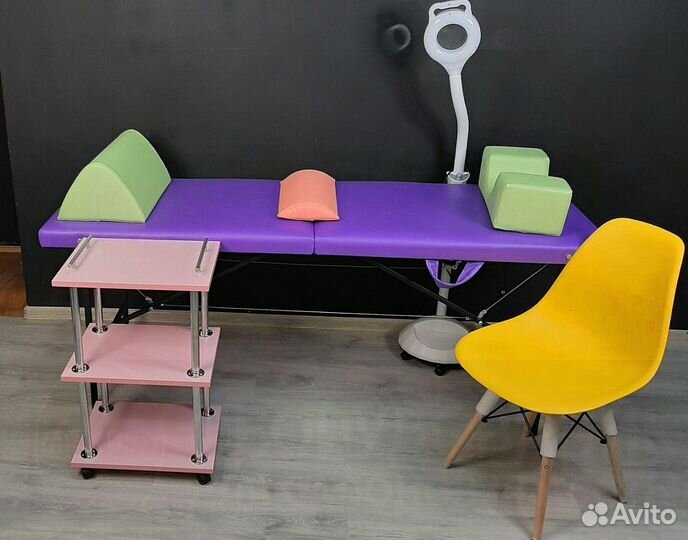 Кушетка тележка стул мастера лампа