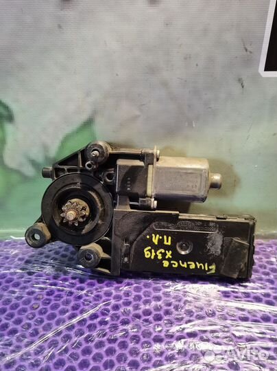 Мотор стеклоподъемника Renault Fluence