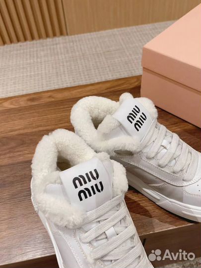 Кроссовки MIU MIU с мехом