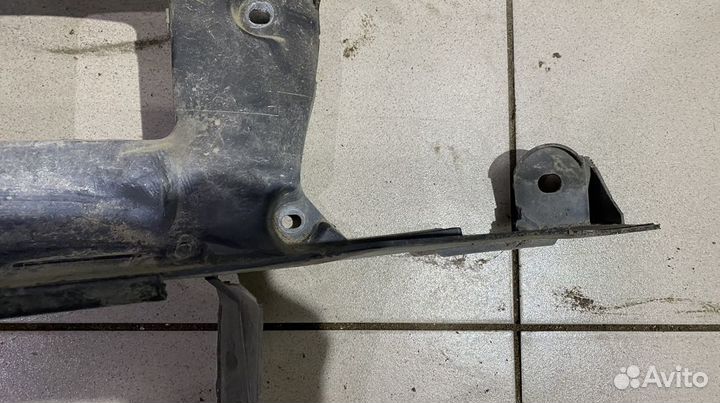 Воздуховод передний BMW 7 E38 iL