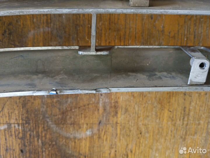 Решетка радиатора Renault Duster