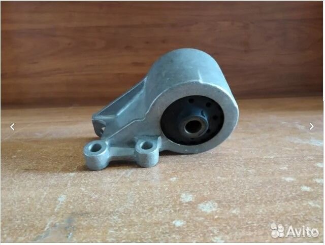 Опора МКПП задняя Volkswagen Transporter 1990