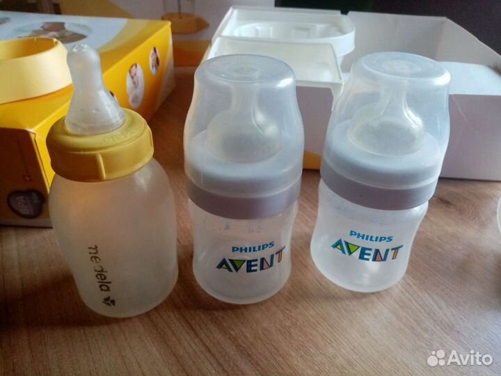 Молокоотсос medela не рабочий и вещи для кормления