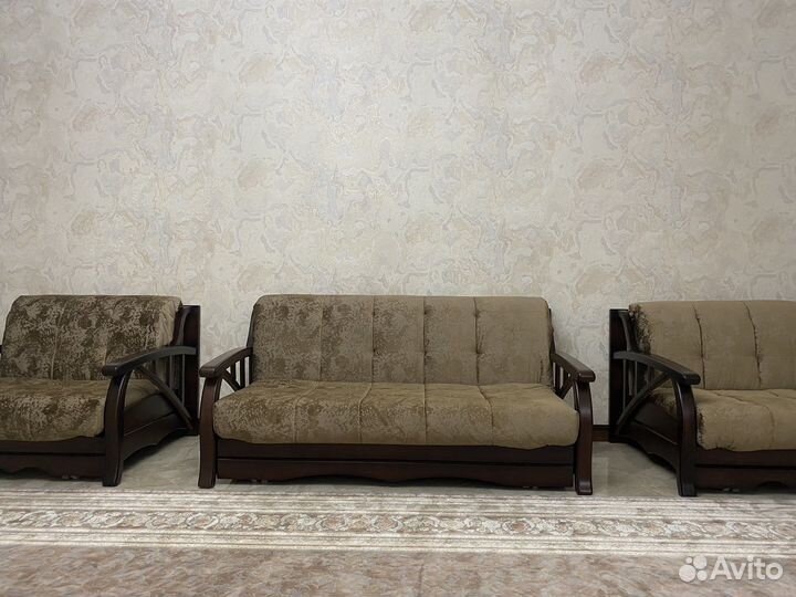 Диван и два кресла