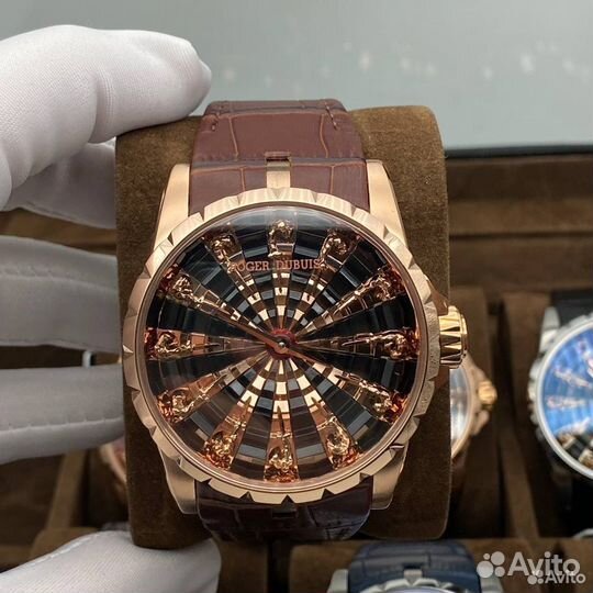 Мужские часы Roger Dubuis Knights Round Table