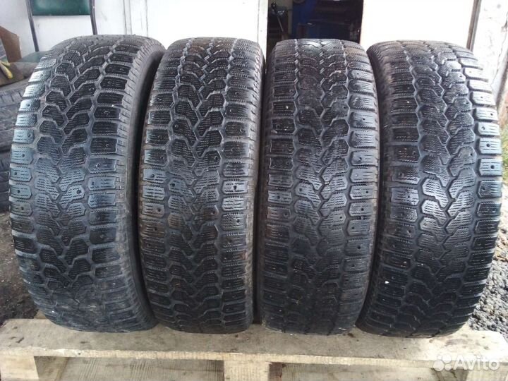 Yokohama Ice Guard F700Z 215/60 R17