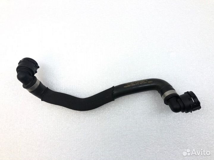 Патрубок системы охлаждения Mercedes-Benz