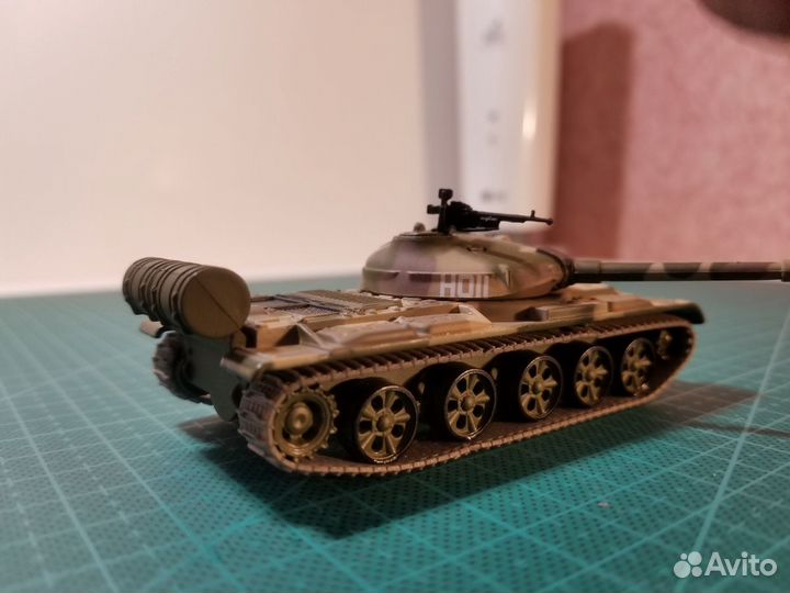 Танк Т-62 металл 1:72