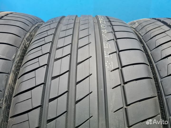 Kapsen RS26 255/40 R20 102Y