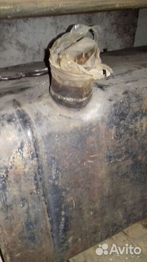 Топливный бак для грузового автомобиля