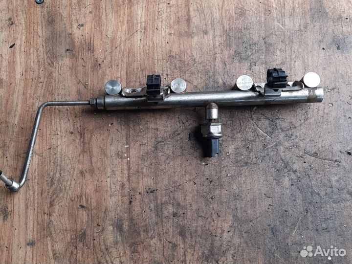 Рейка топливная Peugeot 308 1.6 T EP6